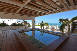 IMPRESSIVE BEACHFRONT PENTHOUSE WITH ICONIC ART
