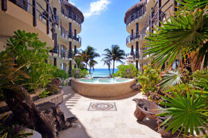 CONDO HOTEL OCEANFRONT PENTHOUSE