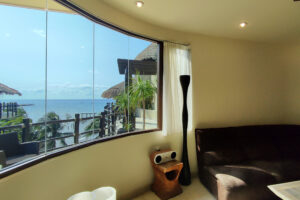 CONDO HOTEL OCEANFRONT PENTHOUSE