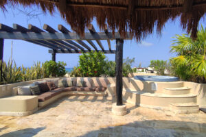 CONDO HOTEL OCEANFRONT PENTHOUSE