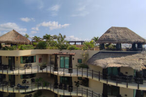 CONDO HOTEL OCEANFRONT PENTHOUSE