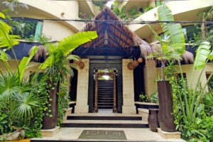 CONDO HOTEL OCEANFRONT PENTHOUSE