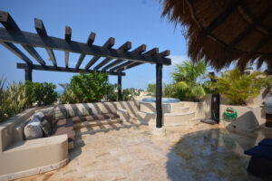 CONDO HOTEL OCEANFRONT PENTHOUSE