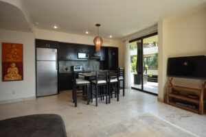 CONDO HOTEL OCEANFRONT PENTHOUSE