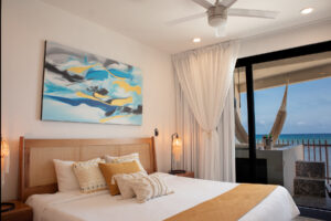 FANTASTIC 2-BEDROOM, 2-BATHROOM BEACHFRONT APARTMENT