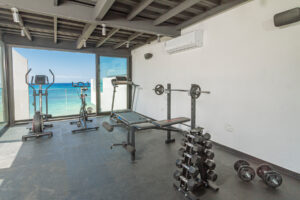 FANTASTIC 2-BEDROOM, 2-BATHROOM BEACHFRONT APARTMENT