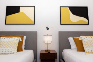 FANTASTIC 2-BEDROOM, 2-BATHROOM BEACHFRONT APARTMENT