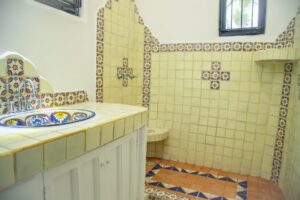 LAS BRISAS RESIDENCES – B102