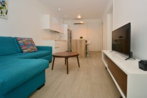 CENTRALLY LOCATED ONE-BEDROOM APARTMENT