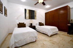 TWO-STORY 3-BEDROOM RESIDENCE IN AN EXCLUSIVE CONDO-HOTEL