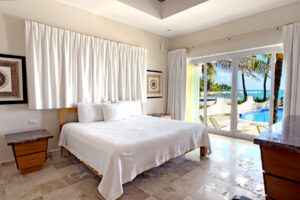 BEACHFRONT CASA PARAISO