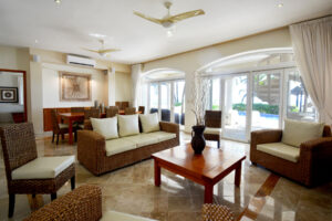 BEACHFRONT CASA PARAISO
