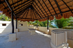 BEACHFRONT CASA PARAISO