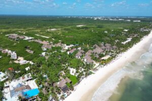 BEACHFRONT LOT – A PARADISE OF WHITE SAND