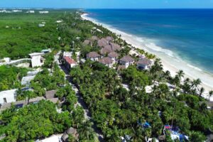 BEACHFRONT LOT – A PARADISE OF WHITE SAND