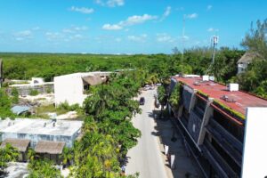 BEACHFRONT LOT – A PARADISE OF WHITE SAND