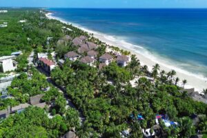 BEACHFRONT LOT – A PARADISE OF WHITE SAND