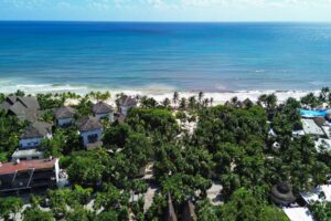 BEACHFRONT LOT – A PARADISE OF WHITE SAND