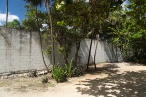 BEACHFRONT LOT – A PARADISE OF WHITE SAND