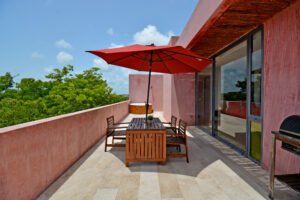 EXQUISITE 3 BEDS PH IN THE HEART OF ENCHANTING TULUM