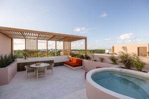 MINIMALIST PENTHOUSE WITH ROOFTOP PLUNGE POOL