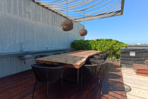 TWO BEDROOMS LOCK-OFF LARGE BALCONY