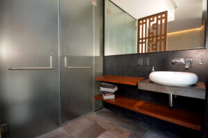TWO BEDROOMS LOCK-OFF LARGE BALCONY