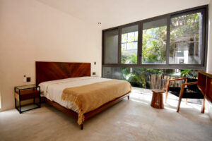 EXCLUSIVE TOWNHOUSE WITH ROOFTOP TERRACE AND DOUBLE POOL