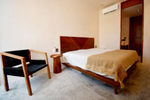 EXCLUSIVE TOWNHOUSE WITH ROOFTOP TERRACE AND DOUBLE POOL