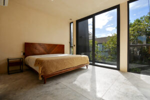 EXCLUSIVE TOWNHOUSE WITH ROOFTOP TERRACE AND DOUBLE POOL