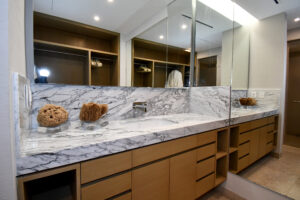 UNMATCHED OCEANFRONT PANORAMIC VIEWS LUXURY APARTMENT