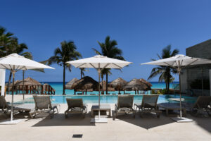 UNMATCHED OCEANFRONT PANORAMIC VIEWS LUXURY APARTMENT