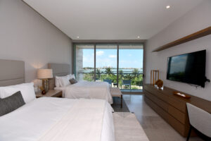 UNMATCHED OCEANFRONT PANORAMIC VIEWS LUXURY APARTMENT