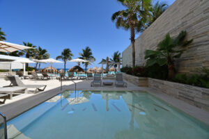 UNMATCHED OCEANFRONT PANORAMIC VIEWS LUXURY APARTMENT