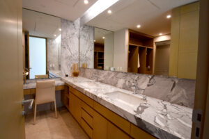 UNMATCHED OCEANFRONT PANORAMIC VIEWS LUXURY APARTMENT