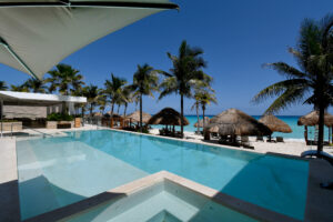 UNMATCHED OCEANFRONT PANORAMIC VIEWS LUXURY APARTMENT