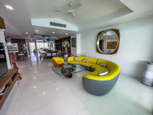 BEACHFRONT APARTMENT WITH THE BEST VIEWS TOWARDS THE SEA AND THE LAGOON, RECENTL