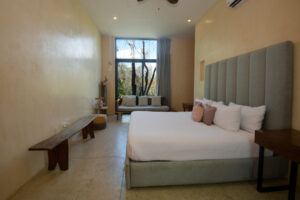 SPECTACULAR APARTMENT WITH PRIVATE TERRACE, LOCK OFF AND THE BEST VIEWS