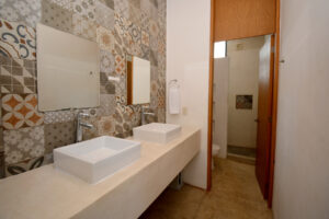SPECTACULAR APARTMENT WITH PRIVATE TERRACE, LOCK OFF AND THE BEST VIEWS