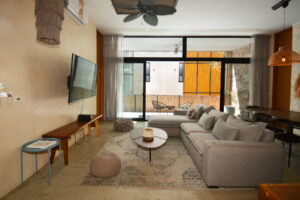 SPECTACULAR APARTMENT WITH PRIVATE TERRACE, LOCK OFF AND THE BEST VIEWS