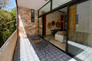 SPECTACULAR APARTMENT WITH PRIVATE TERRACE, LOCK OFF AND THE BEST VIEWS