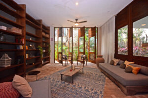 SPECTACULAR APARTMENT WITH PRIVATE TERRACE, LOCK OFF AND THE BEST VIEWS
