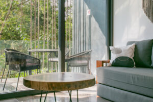 SOPHISTICATED AND UNIQUE STYLE STUDIO
