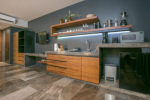 SOPHISTICATED AND UNIQUE STYLE STUDIO