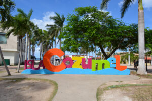 CARIBBEAN HOUSE, THE RETREAT OF 23 ROOMS IN THE HEART OF THE ISLAND