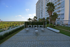 MALECON OASIS: LUXURY LIVING WITH CARIBBEAN VIEWS