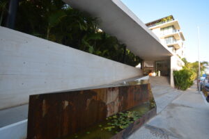 URBAN OASIS STEPS FROM THE BEACH