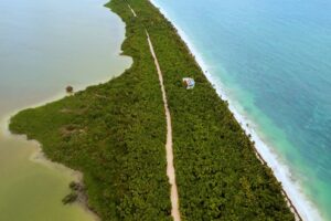 EXCLUSIVE BEACHFRONT LOT IN SIAN KA’AN