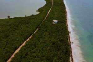 EXCLUSIVE BEACHFRONT LOT IN SIAN KA’AN