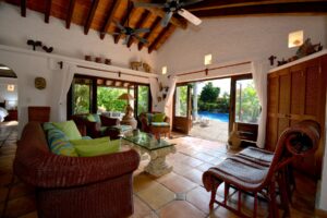 OCEANVIEW TROPICAL ESCAPE RETREAT